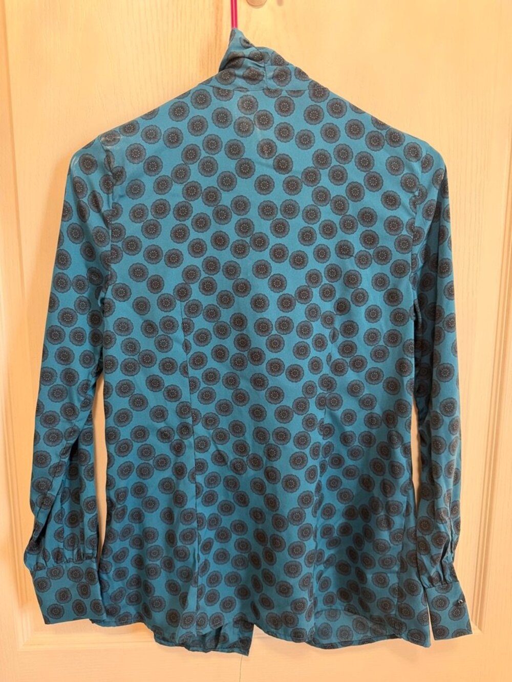 Banana Republic Teal Black Circle Print Bow Long Sleeve Blouse - Picture 4 of 4